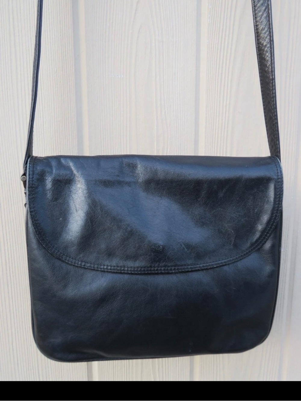 Bass Black Leather Crossbody Handbag